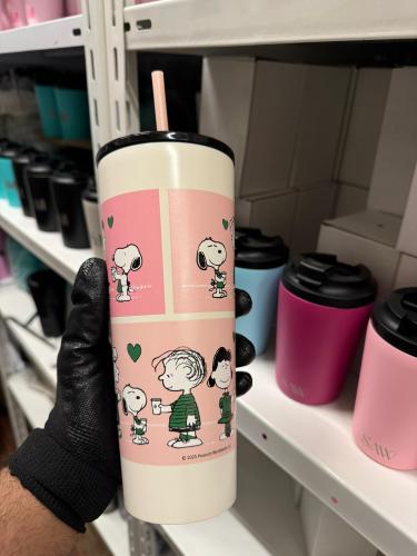 مق starbucks x peanuts وردي بارد ( ماستر كوالتي )