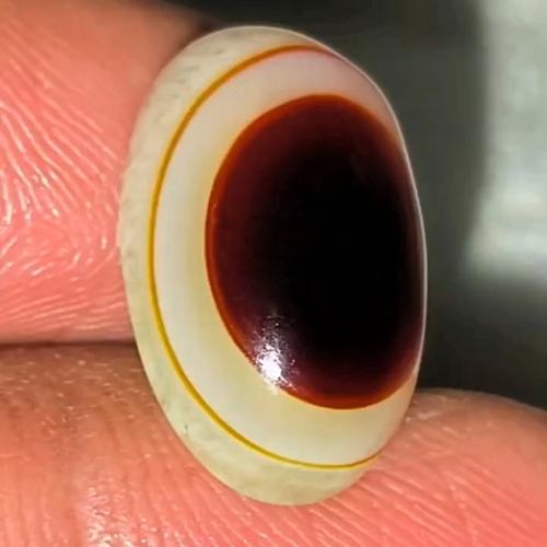 حجر عقيق سليماني هندي طبيعي أبيض عين حمراء