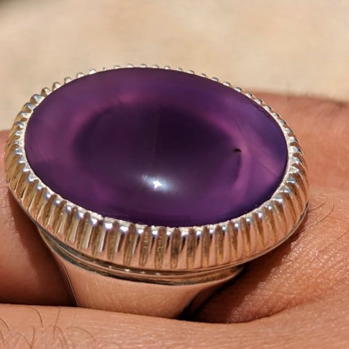 عقيق يماني بنفسجي داكن خامة زجاجية صياغة عقيل اليدوية