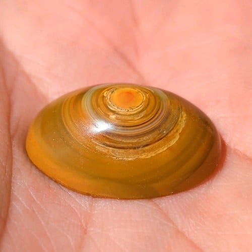 حجر عقيق سليماني هندي طبيعي بافوري بني عين صفراء