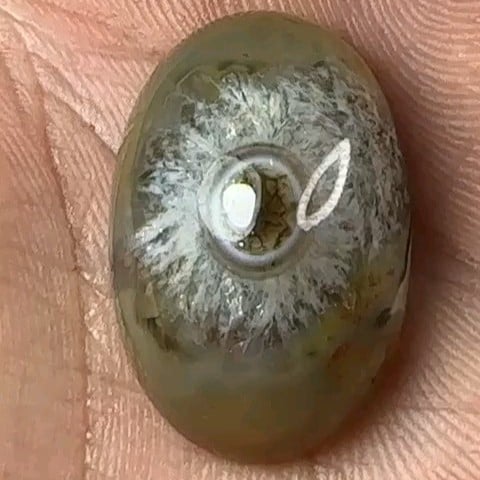 حجر سليماني هندي طبيعي عين برموش سوداء نوادر حجم راهي