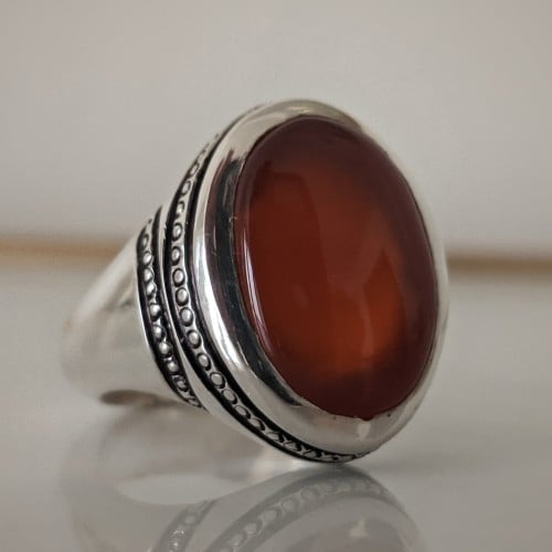 عقيق يمني أحمر على مشمشي زجاجي صياغة سليم البحرين فضة ثقيلة