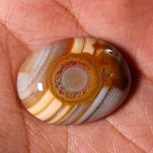 حجر عقيق سليماني هندي أصلي طبيعي فلور عين بيضاء برموش حمراء