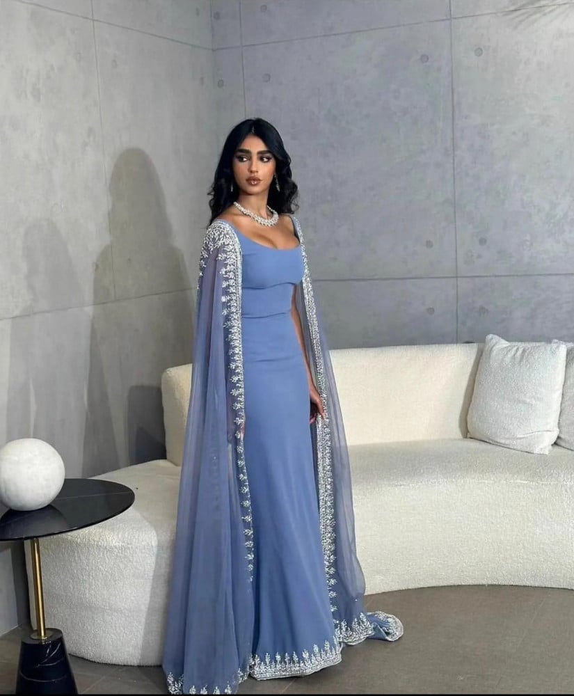 فستان الانيقات بتصميم عصري