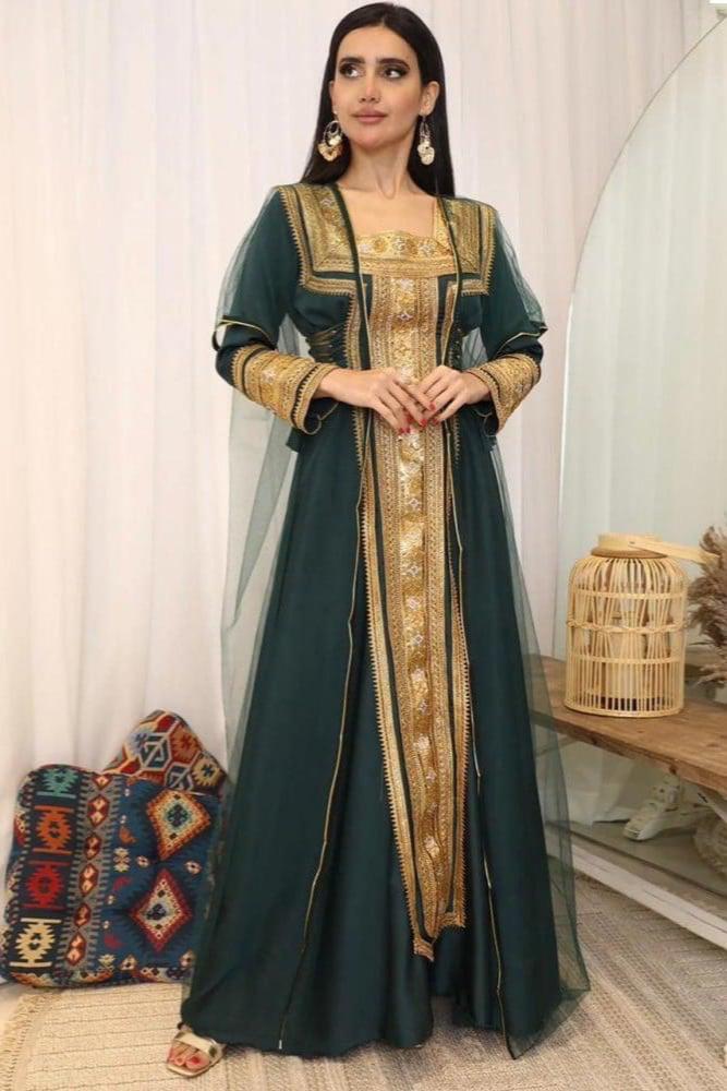 فستان يوم التأسيس مع البشت بعدة الوان