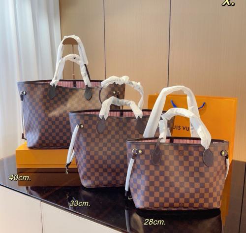 Lv توت باق نيفرفول