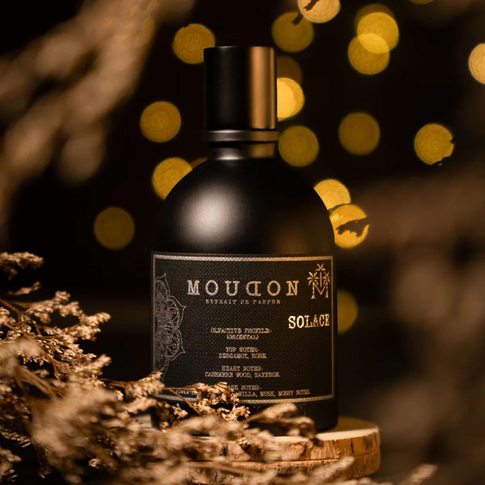 عطر شرقي ناعم من مودون برائحة زهرية وعنبرية هادئة تدوم طويلا