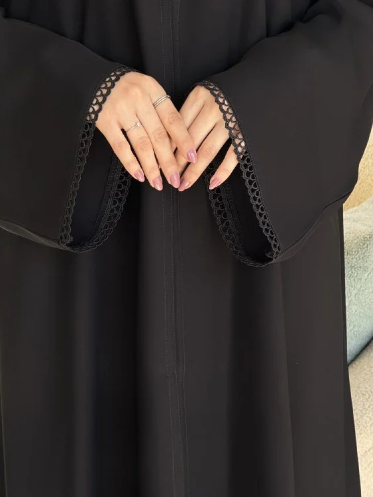 عباية شيك فخامة تليق فيك