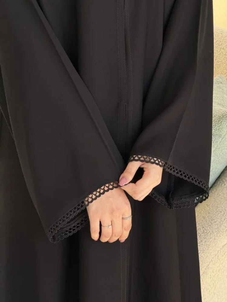 عباية شيك فخامة تليق فيك