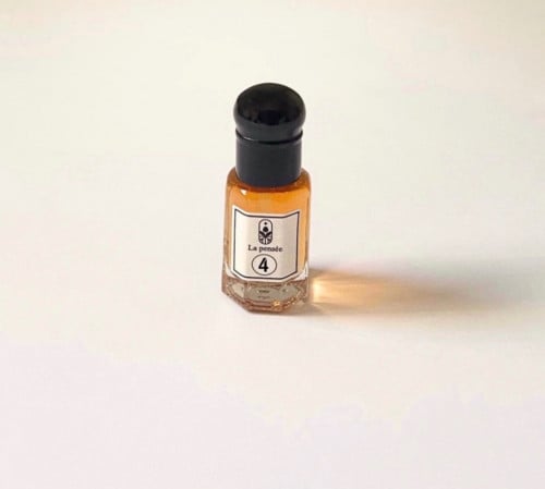 زيت عطري للشعر 4