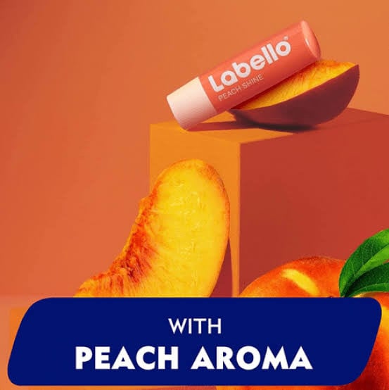 لابيلو مرطب شفاه بالخوخ