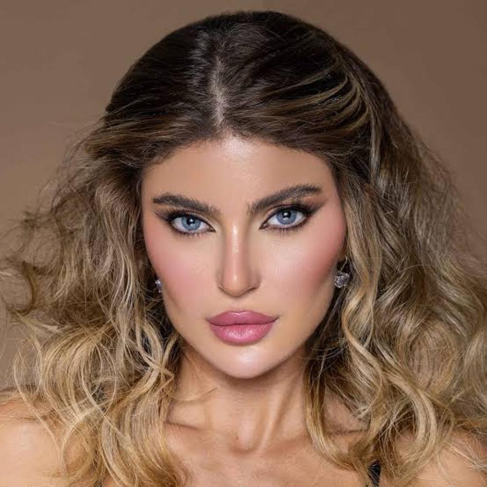 سيلينا عدسات لاصقة يومية ديب بلو