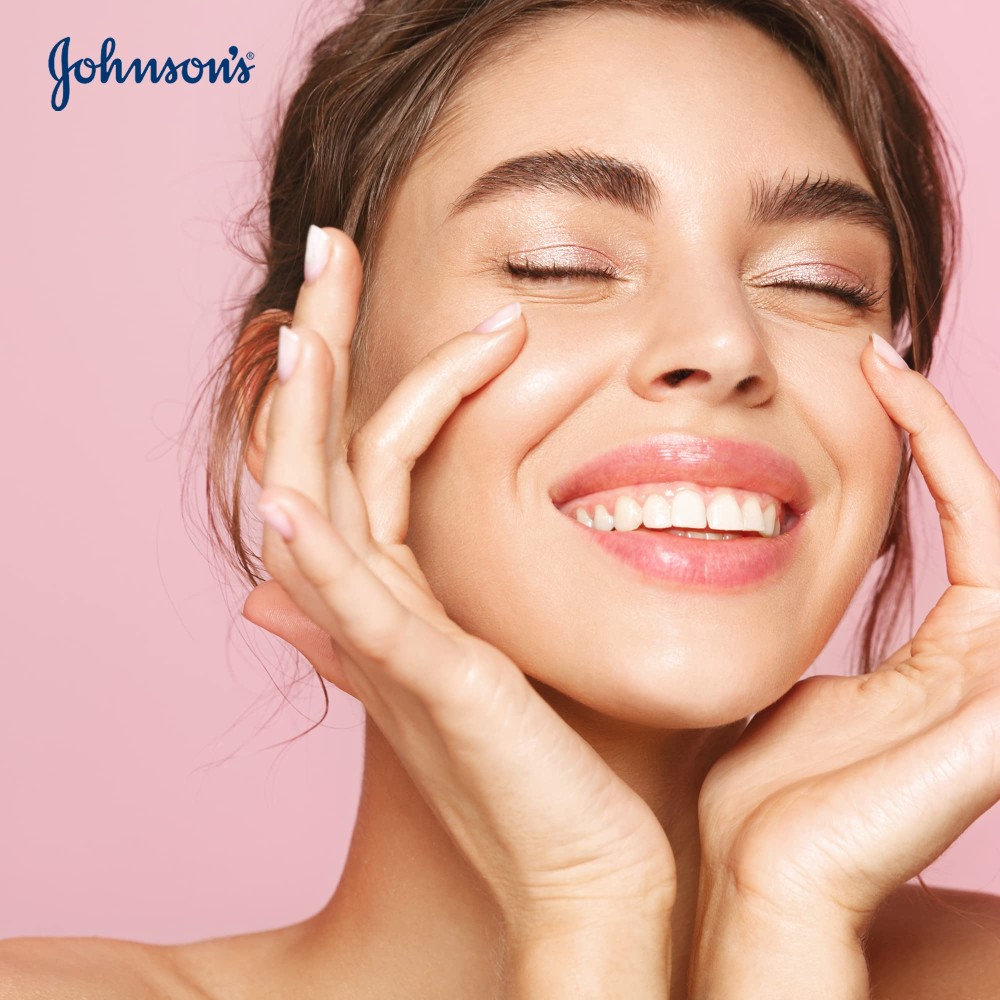 جونسون ماء ميسيلار المنظف الغنى بماء الورد للبشرة العادية 400 مل