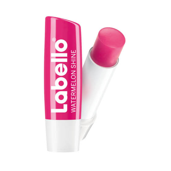 لابيلو مرطب شفايف ملمس ناعم بزبده الشيا