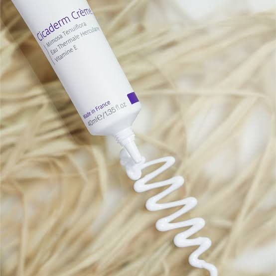 ايفا ثيرم سيكاديرم كريم  ترطيب وتحسين مظهر البشرة 40 مل