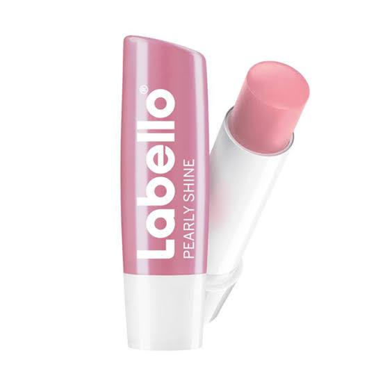 لابيلو مرطب شفايف بزبده الشيا