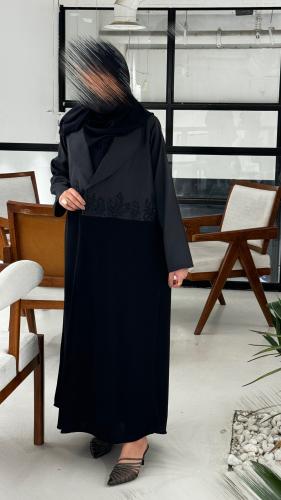 عبايا بليزر تفته فرنسي وكريب ملكي وتطريز يدوي