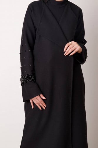 عبايه شتويه مزينه بالفصوص واللولو