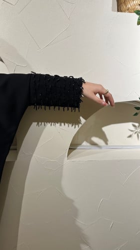 عبايا نص بشت الكم شك خرز اسود