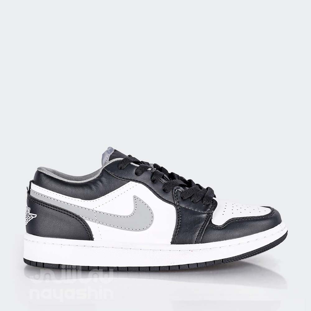حذاء رياضة نسائي أبيض وأسود Air Jordan