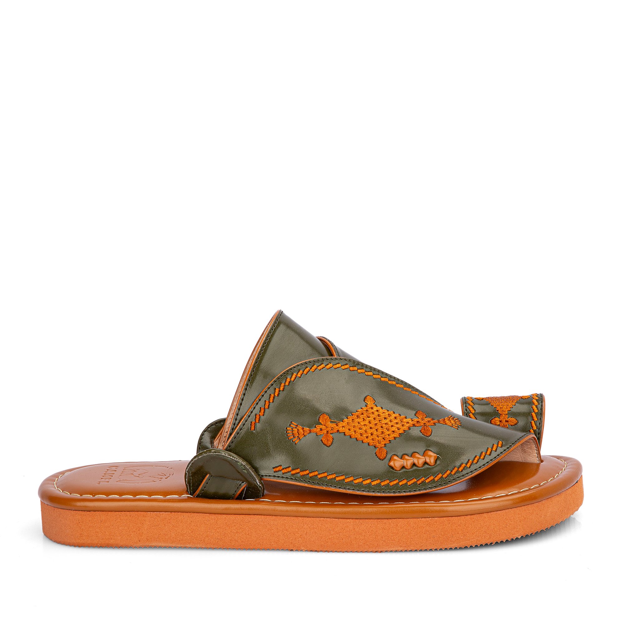 حذاء شرقي وطني مطرز زيتي