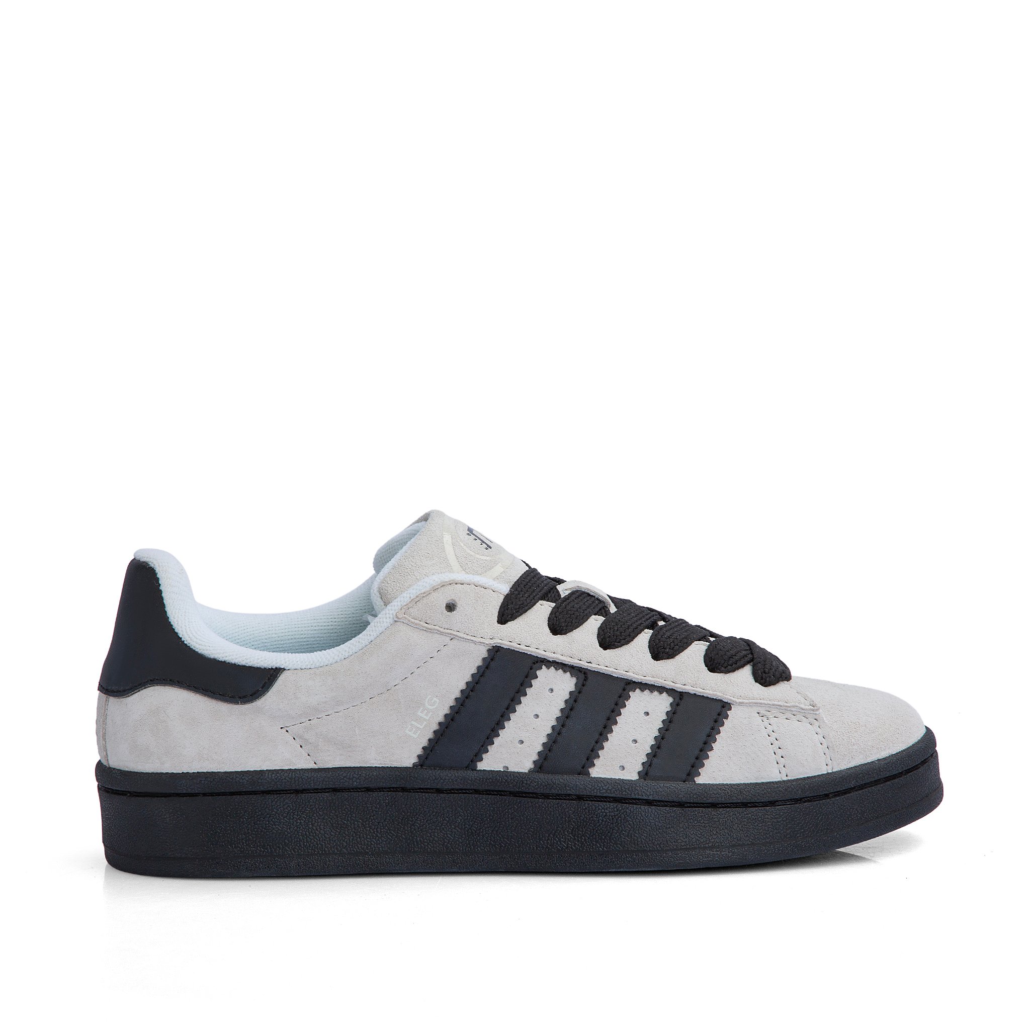 حذاء كاجوال رمادي فاتح وخطوط سوداء عصرية