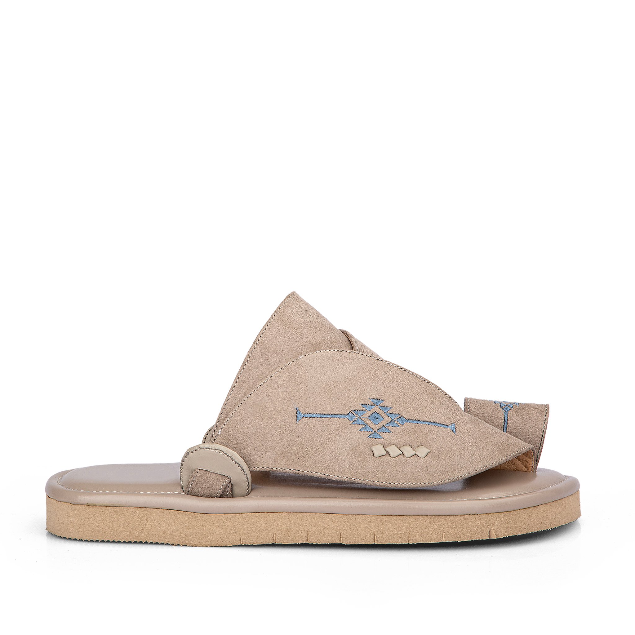 نعال فاخر بتصميم وتطريزات مبدعة