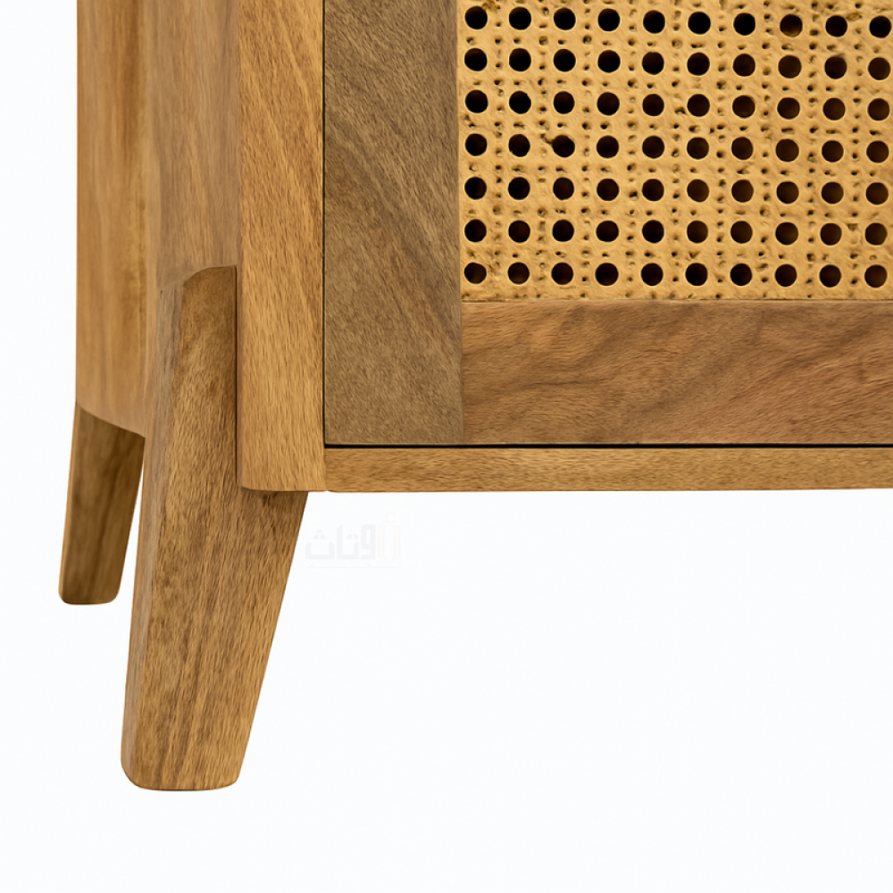 خزانة جانبية خشبية بتصميم شبكي أنيق- بيج