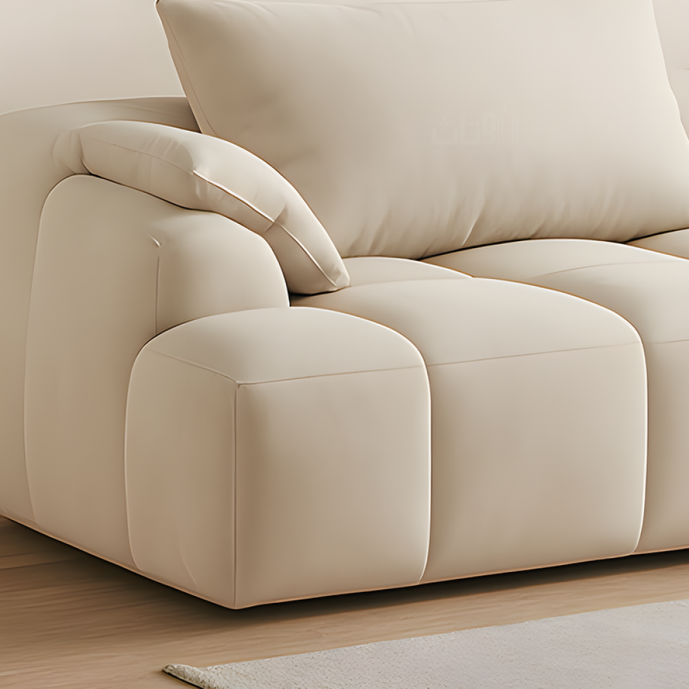 أريكة فاخرة بتنجيد هندسي وراحة استثنائية – اوف وايت