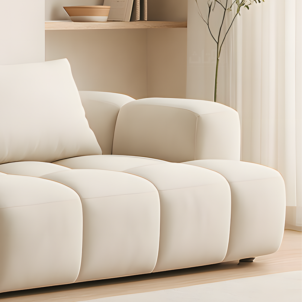 أريكة فاخرة بتنجيد هندسي وراحة استثنائية – اوف وايت