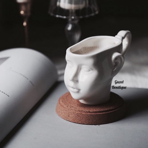 كوب الوجه أبيض