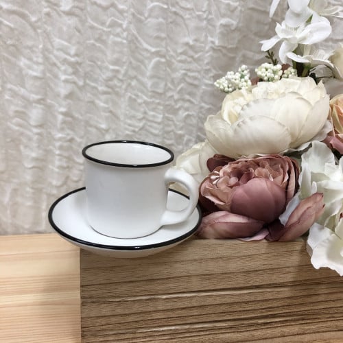 كوب قهوة تركية ابيض مطفي