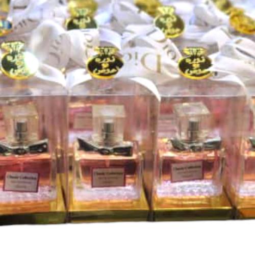 مجموعة 12 قطعه من توزيعات عطور ميني منسقه بالشرائط...