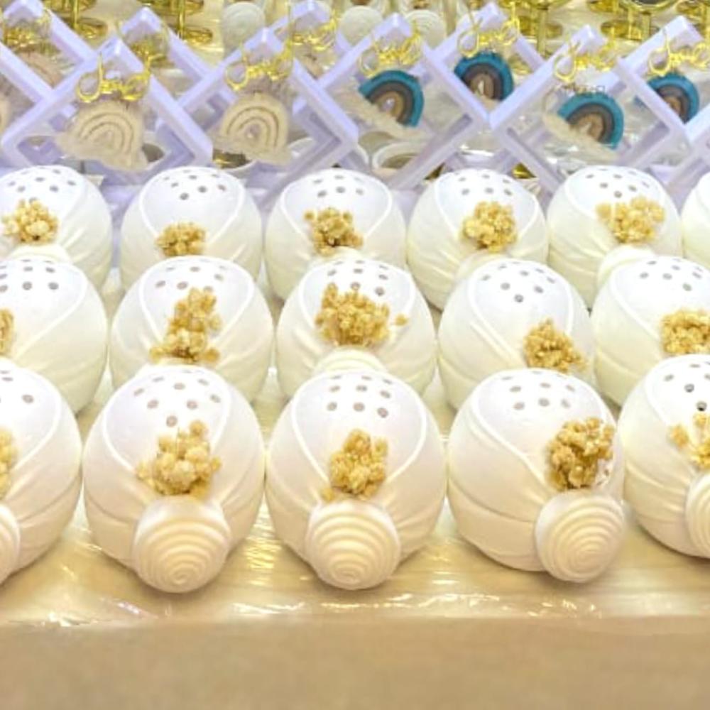 بكج توزيعات (36 قطعة) 12 مباخر و 24 برواز تحتوي على ميداليات منسقة بالتنسيق الياباني مع كتابة الاسم حسب الطلب