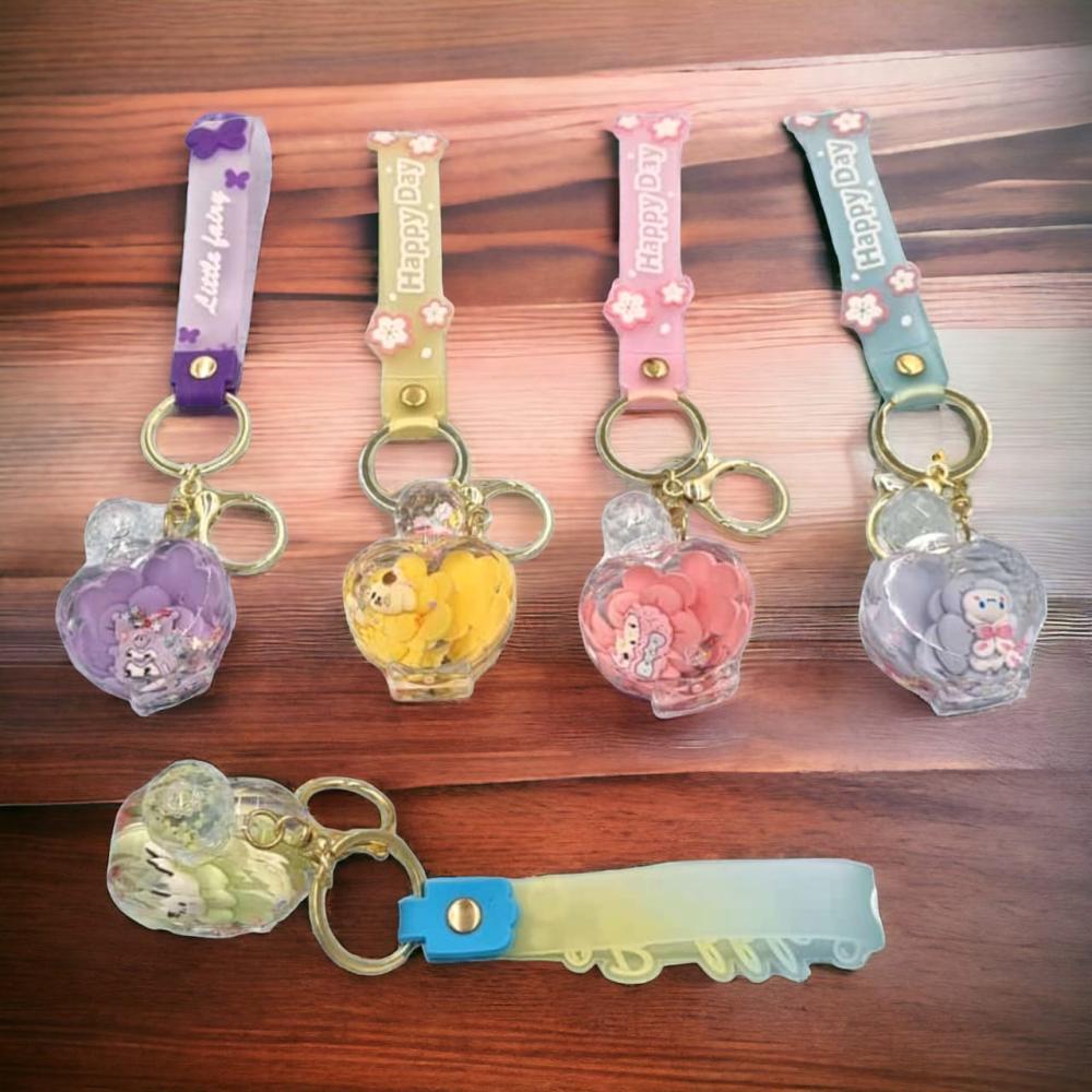 مجموعة 12 من ميداليات للمفاتيح او تعليقه للحقيبه بتصميم انيق وجميل