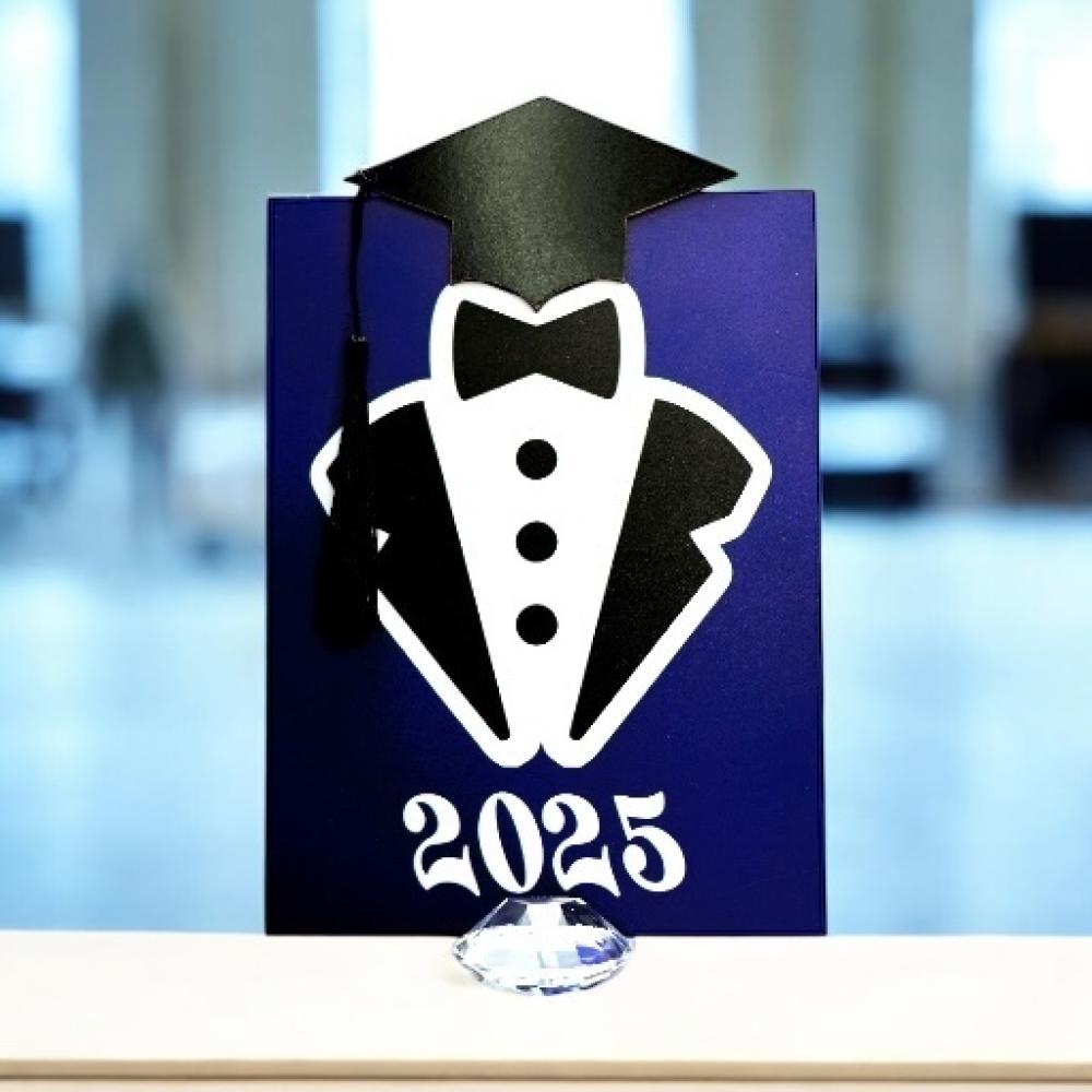 مجموعة من (12) من كروت التخرج 2025