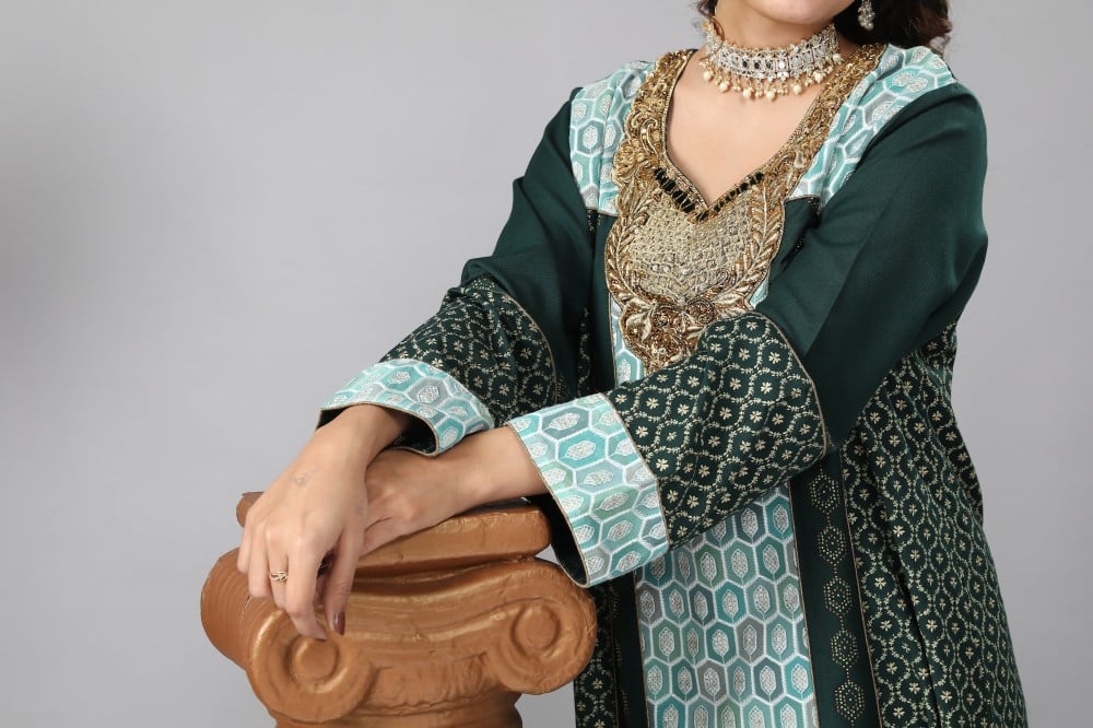 جلابية استقبال لون زيتي بولستر وقطن موديل WS4-88