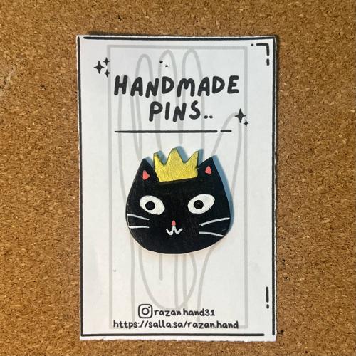 Black cat pin