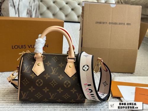 شنطة لويس فيتون Speedy 20cm (متوفرة بعدة الوان)