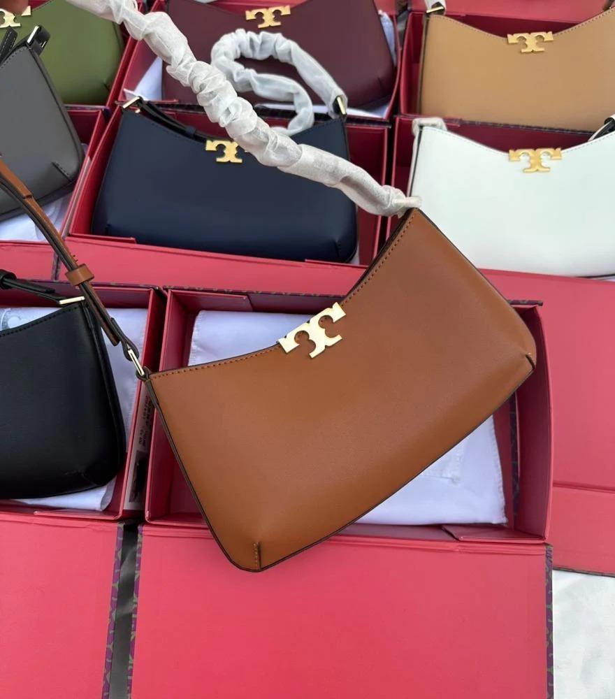 شنطة جلد من Tory Burch