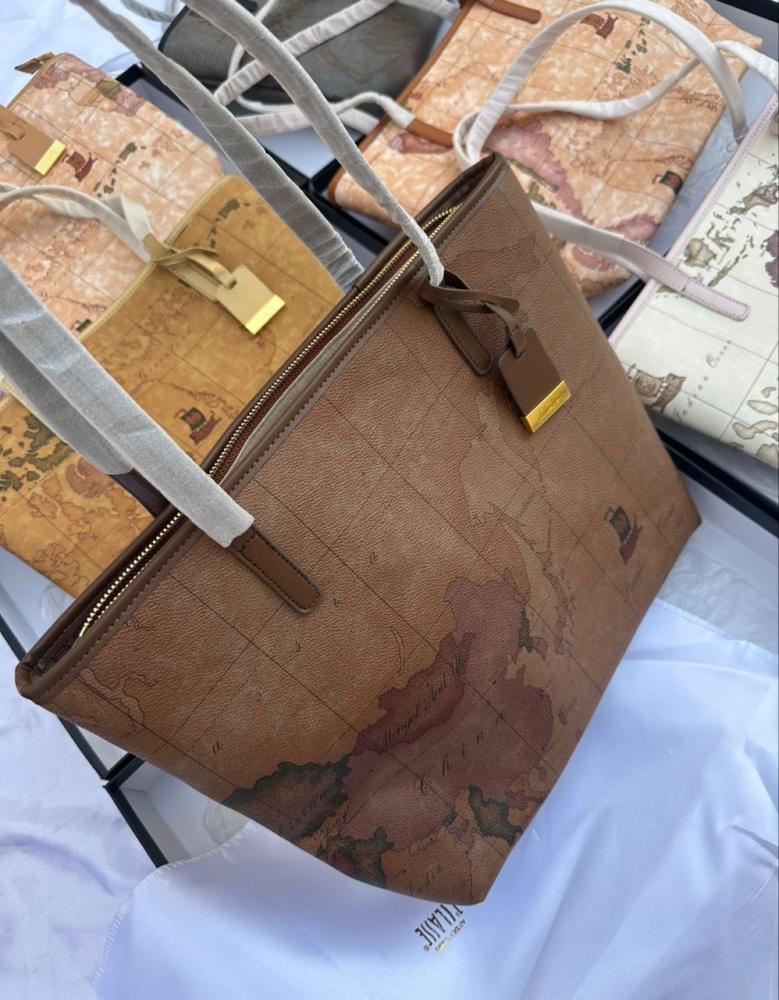 شنطة كتف نسائيه