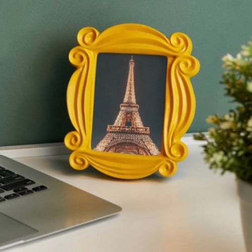 اطار فريندز باللون الاصفر