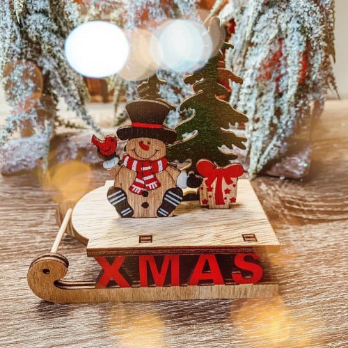 مجسم خشبي رجل الثلج