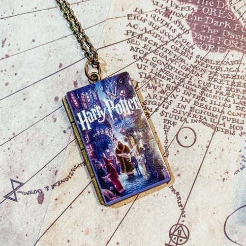 سلسال بشكل كتاب هاجريد