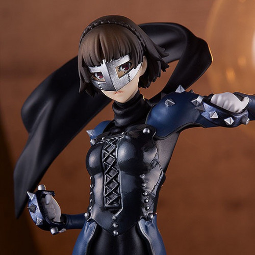 مجسم ماكوتو نيجيما كوين(اصلي)