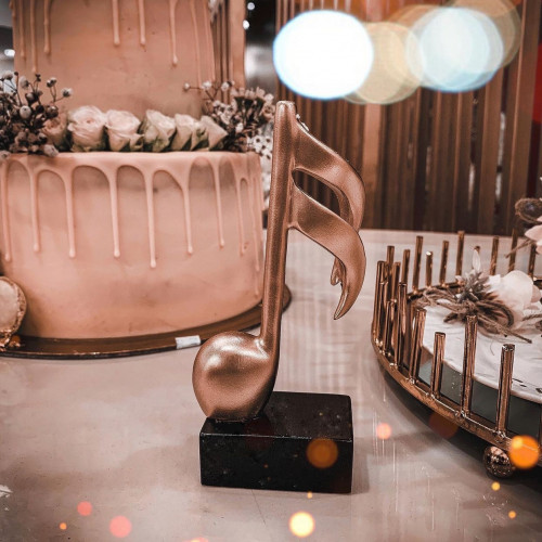 تحفة بشكل موسيقى (2)