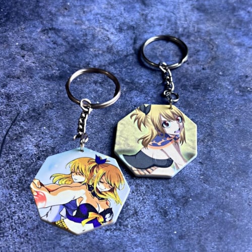 ميدالية مفاتيح لوسي من الجهتين