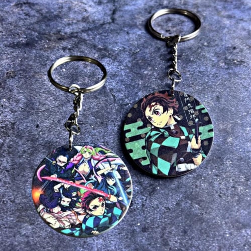 ميدالية مفاتيح تانجيرو من الجهتين