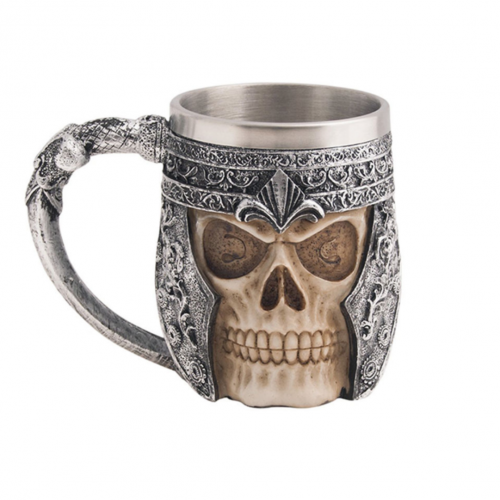 كوب بشكل جمجمة