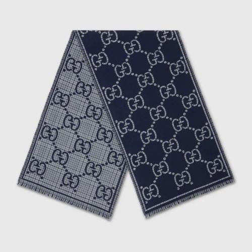 وشاح Gucci